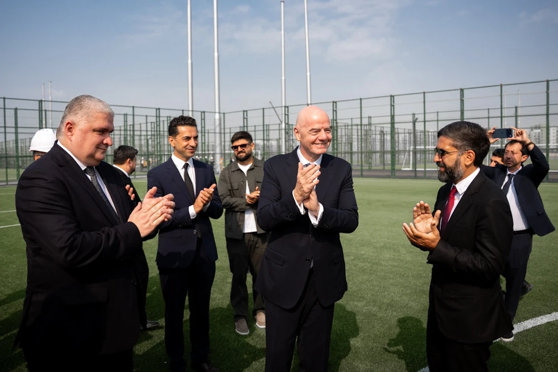 İnfantino Hövsanda inşa olunan meydançalara baxış keçirdi - FOTOLAR