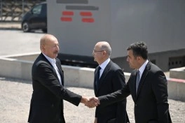 Prezident Naxçıvanda “Şəms 1” və “Qərbi Üfüq” Günəş Elektrik stansiyalarında görülən işlərlə tanış olub - FOTO