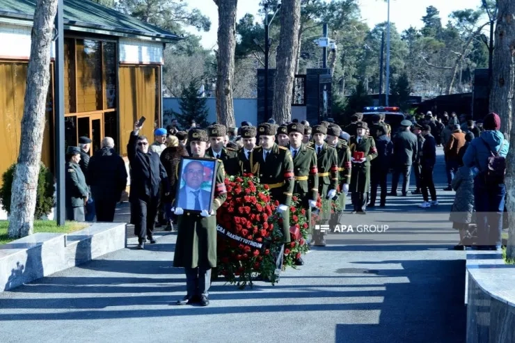 Milli Qəhrəman Şahin Tağıyev dəfn olundu - FOTO