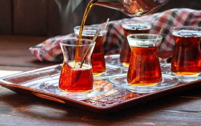 Bu günə qədər çay içməmişik - Dəmliyə bir azca atın: Qoxusuna qonşular gələcək