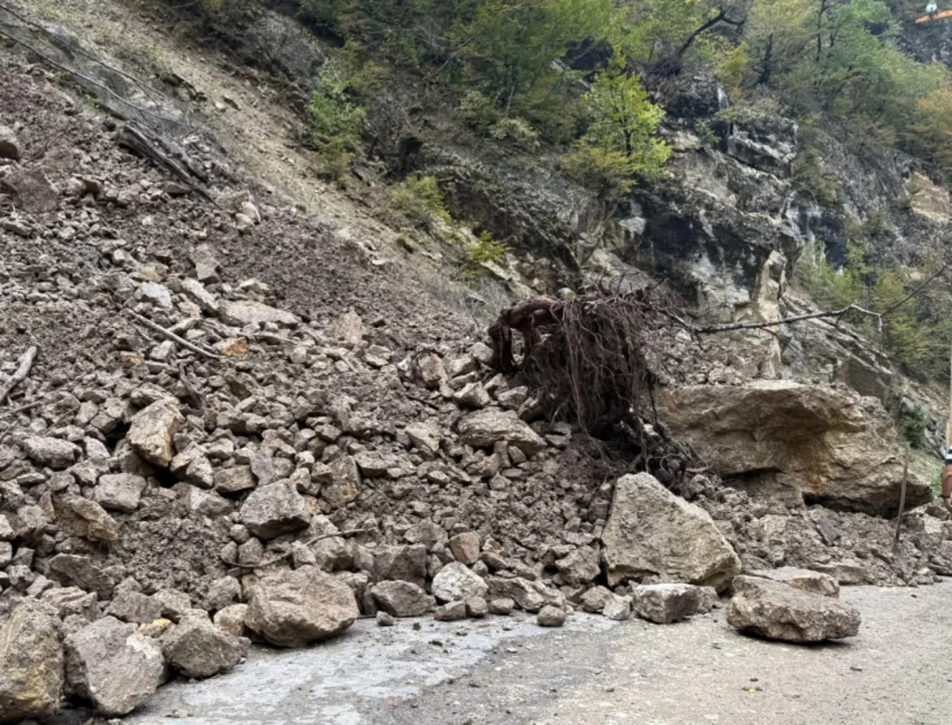 Quba-Xınalıq yolunda yenidən torpaq sürüşməsi baş verib