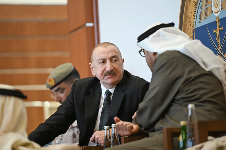 Azərbaycan və BƏƏ prezidentləri Əbu-Dabidə “Sülh Qalxanı – 2026” birgə əməliyyat-taktiki təlimini izləyiblər - FOTOLAR