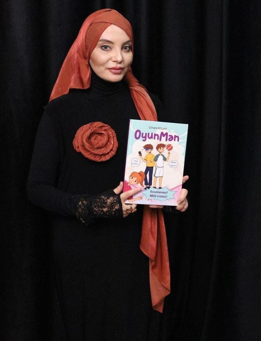 "Uşaqlar məktəbdə əlavə dərsliklərlə o qədər yüklənirlər ki, kitab oxumağa vaxtları qalmır"-FOTO+ÖZƏL