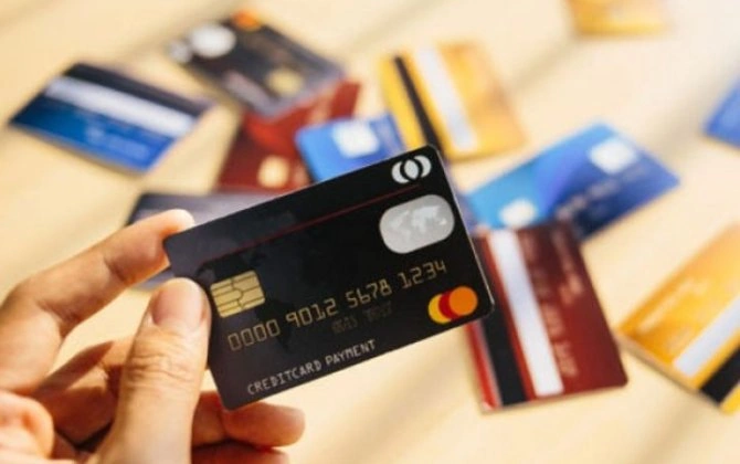 Bank kartlarının sayına məhdudiyyət gəlir: Vətəndaşları nə gözləyir? — Ekspert AÇIQLADI