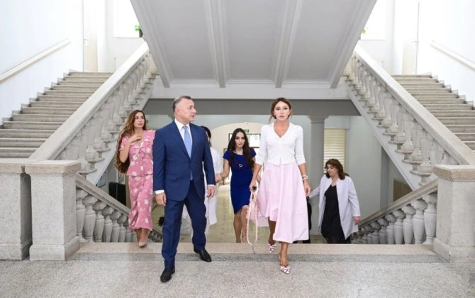 Mehriban Əliyeva Elmi-Tədqiqat Pediatriya İnstitutunu ziyarət edib - FOTO