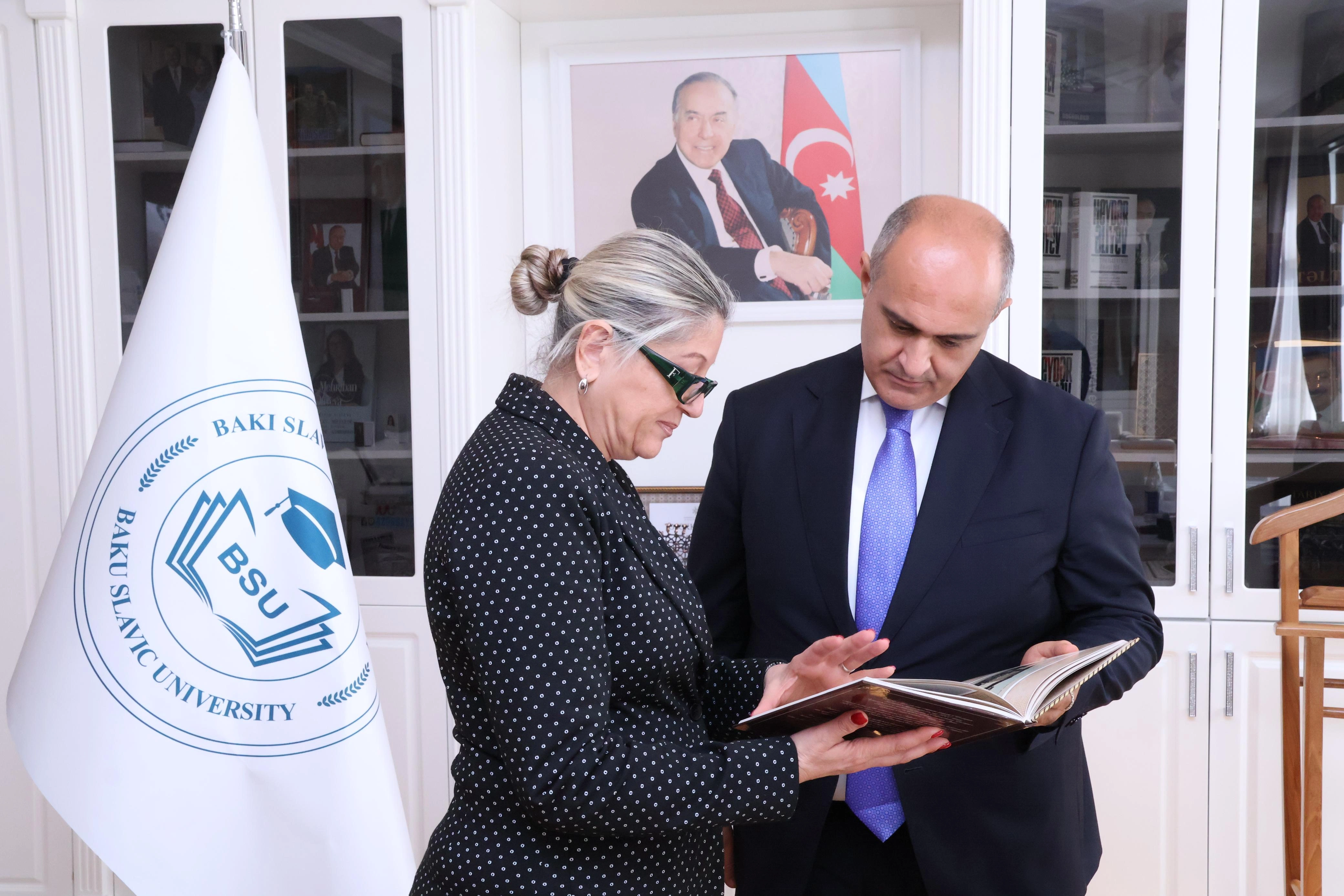 BSU Şumen Universiteti ilə əməkdaşlığa dair memorandum imzaladı - FOTOLAR