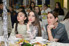 Leyla Əliyeva, Arzu Əliyeva və Alena Əliyeva xüsusi qayğıya ehtiyacı olan uşaqlar üçün təşkil olunan bayram şənliyində iştirak ediblər - FOTO