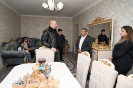 Prezident Ağdərənin Aşağı Oratağ kəndində görülmüş işlərlə tanış olub - FOTO - YENİLƏNİB