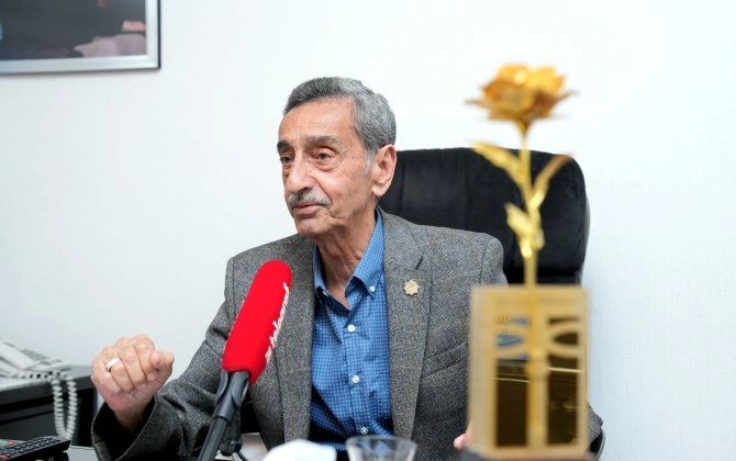 "O rejissor 10 il mənə rol vermədi, mənsə hər tamaşada onu təbrik edirdim" - Hacı İsmayılov