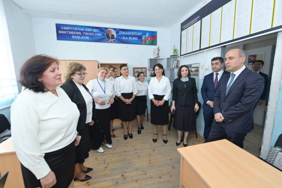 Emin Əmrullayev Qaxda tədris prosesi ilə tanış olub – FOTO