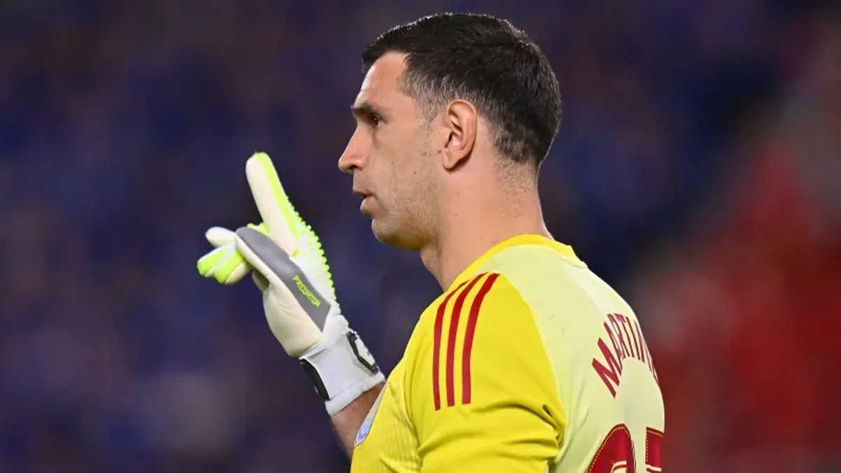 Emiliano Martines İtaliya nəhənginə keçir