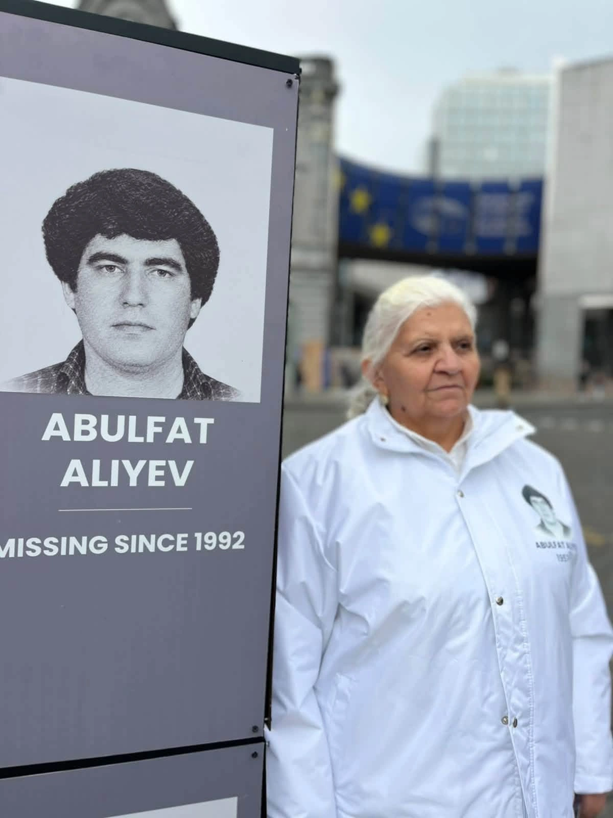 Azərbaycanlı itkin ailələri Avropa Parlamenti qarşısında etiraz aksiyası keçirib - FOTO