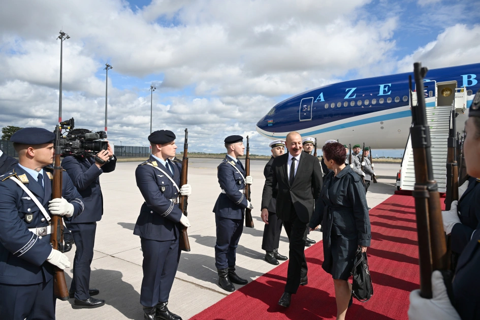 Prezident İlham Əliyev Almaniyaya rəsmi səfər edib - FOTO