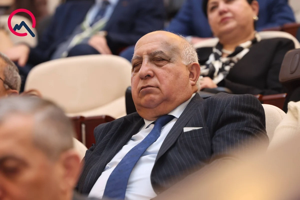 AMEA-da "gərgin" iclas: "Yatmışları razı deyiləm kimsə oyatsın..." - FOTOREPORTAJ