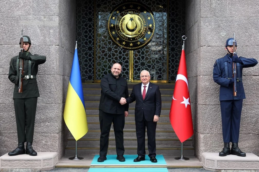 Türkiyə ilə Ukrayna müdafiə naziləri görüşdü