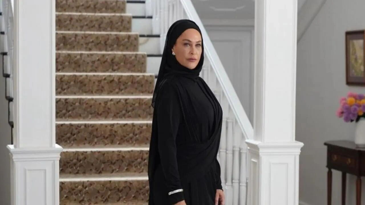 Hülya Avşar hicaba keçdi - FOTO