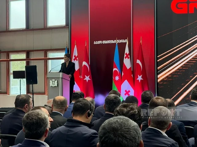 BTQ dəmir yolu xəttinin modernləşdirilmədən sonra rəsmi açılışı keçirilir - FOTO