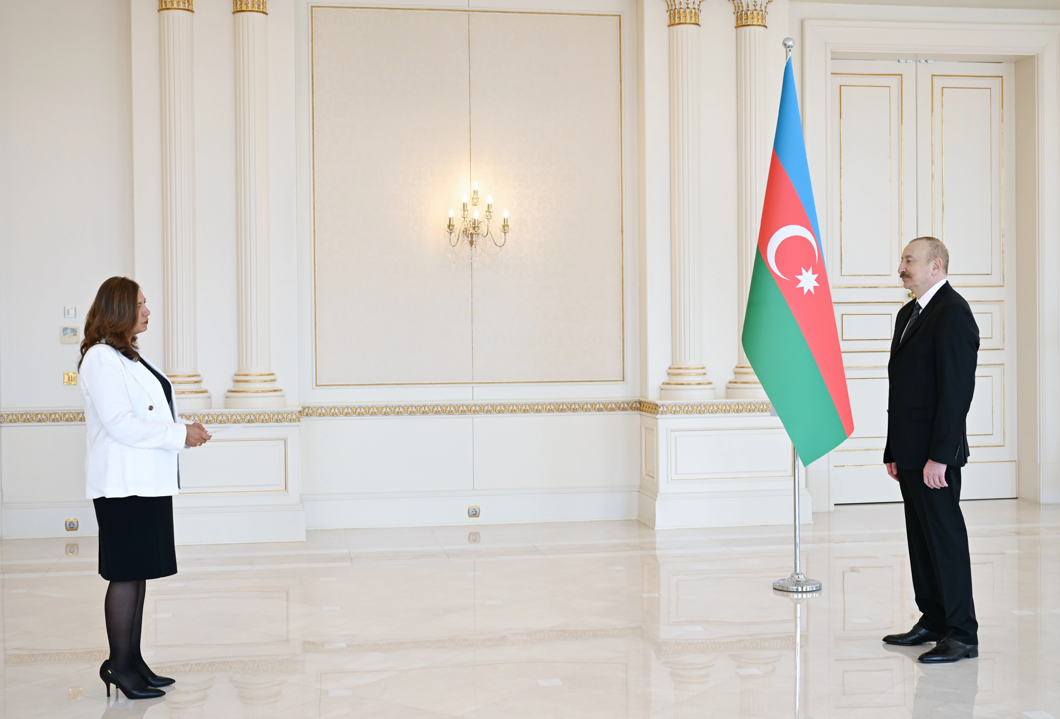 İlham Əliyev Kolumbiyanın Azərbaycanda yeni təyin olunmuş səfirini qəbul etdi - FOTO