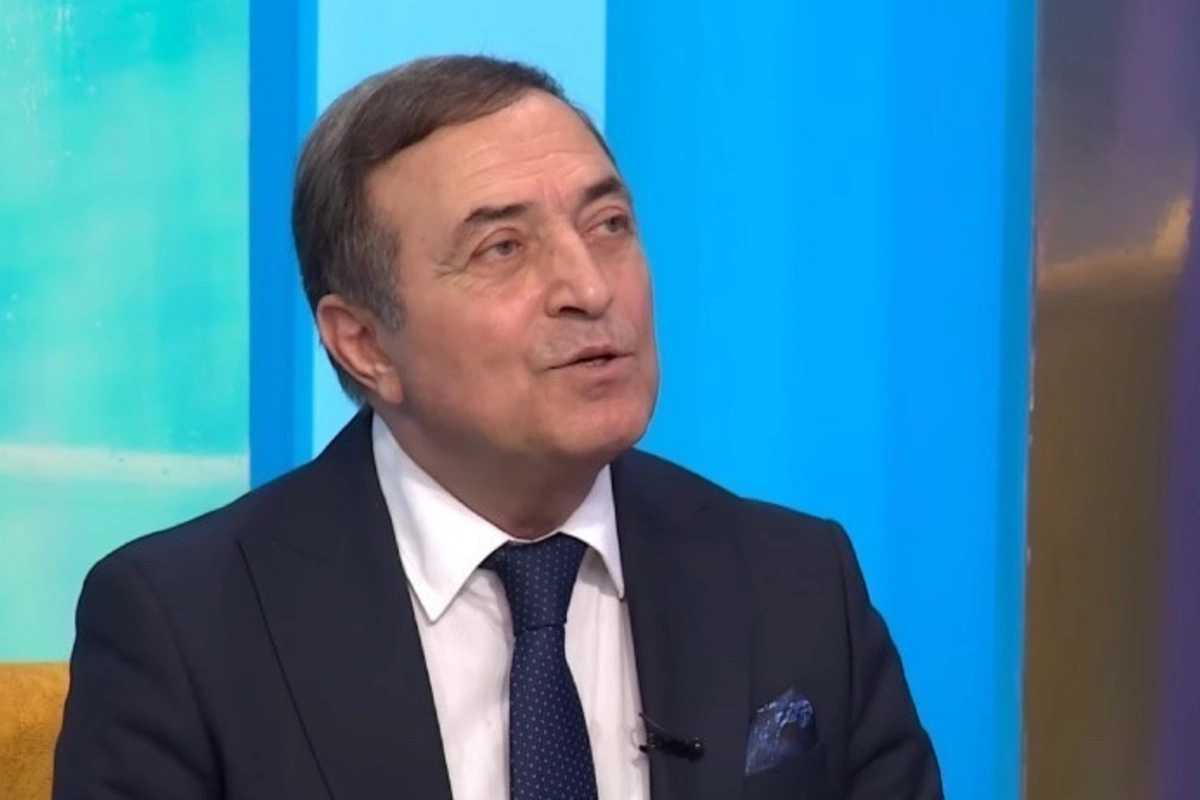 Xalq artisti: "Mənimlə bir dəfə şəkil çəkdirib, deyir ki, ustadımdır"
