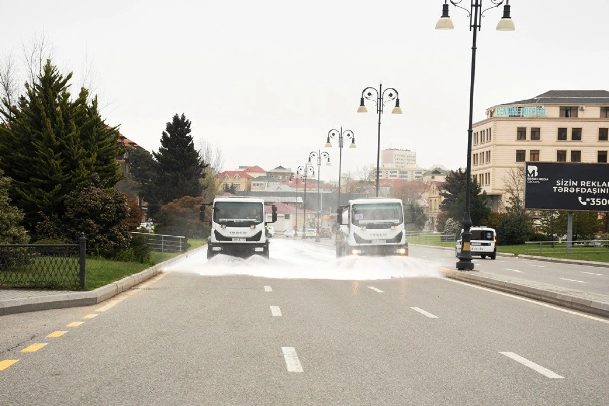 Bu gün paytaxtın 555 küçəsi yuyulub - FOTO