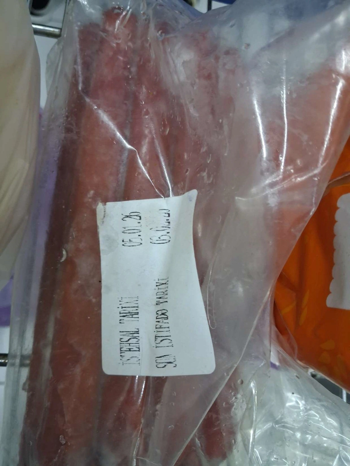 “Megastore”, “Volt” və “The Place”da istehlaka yararsız qida məhsulları aşkarlandı - FOTO