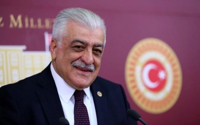 Şamil Ayrım İlham Əliyevi təbrik etdi