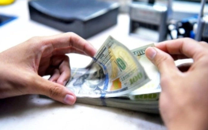 Əsgərovun banka qoyduğu külli miqdarda pulu atası çıxarıb