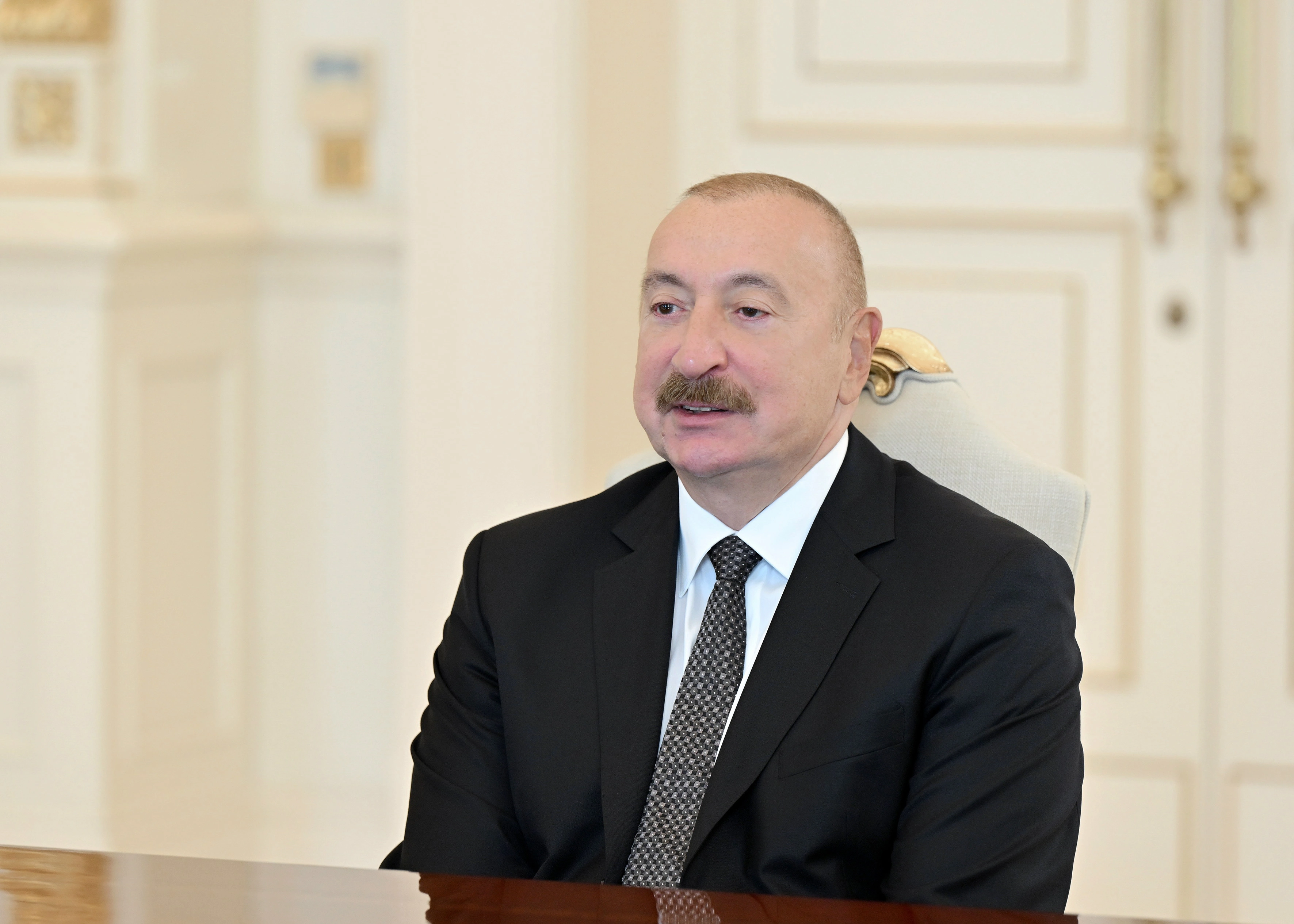 İlham Əliyev Böyük Britaniyanın ticarət üzrə dövlət nazirini qəbul etdi - FOTOLAR - YENİLƏNİB