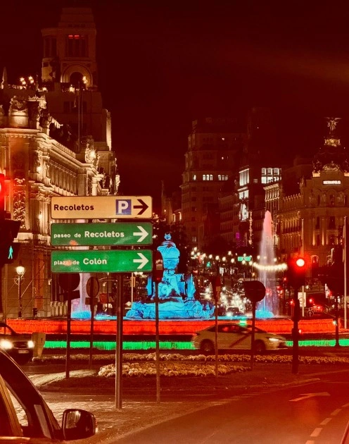 Madridin “Cibeles” fəvvarəsi bayrağımızın rənglərində işıqlandırıldı - FOTO