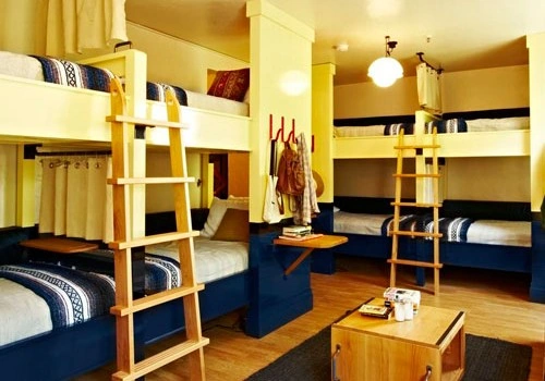 “Nə kamera var, nə də mühafizə, qeyri-rəsmi fəaliyyət göstərirlər” - Turistlərin gecələdiyi hostellərə nəzarət varmı? - ÖZƏL+FOTO