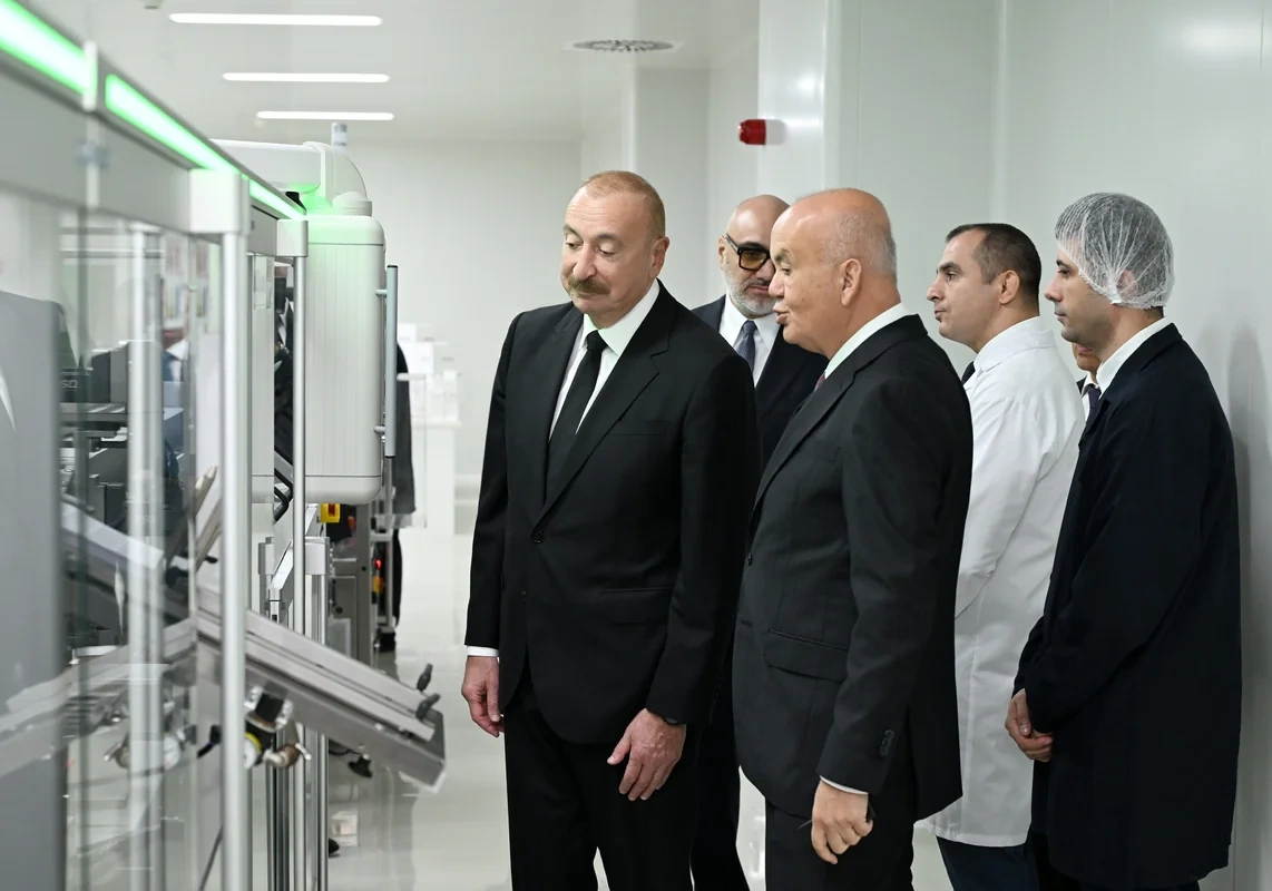 İlham Əliyev Pirallahı Sənaye Parkında dərman istehsalı müəssisəsinin açılışında iştirak etdi - FOTO