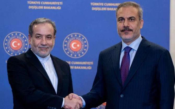 Hakan Fidan iranlı həmkarı ilə regiondakı vəziyyəti müzakirə edib