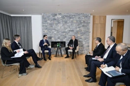 Prezident İlham Əliyev Davosda “Carlsberg Group” şirkətinin Baş icraçı direktoru ilə görüşüb - FOTO