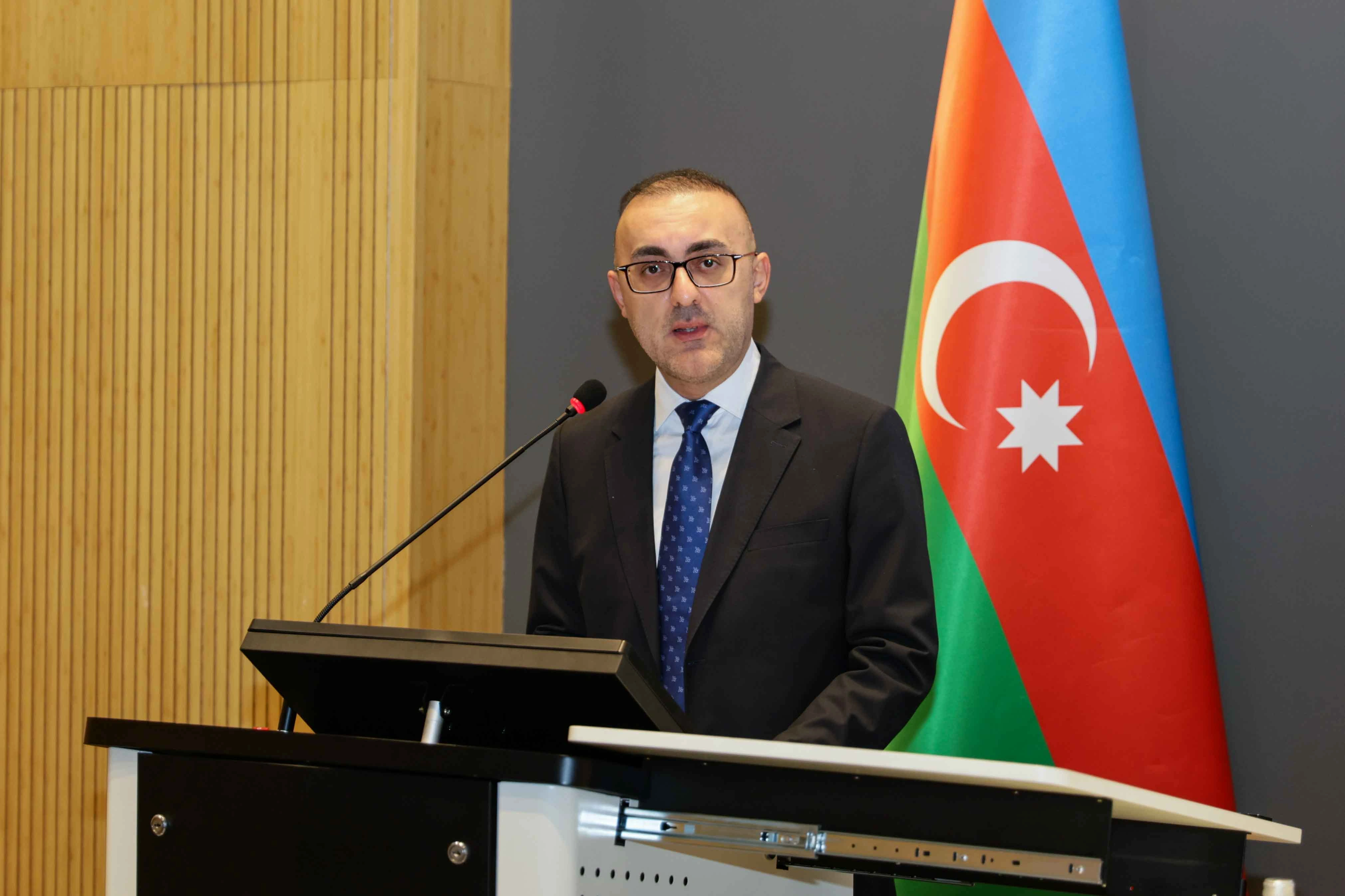 UNEC-də “Rəqəmsal iqtisadiyyat: Müasir çağırışlar və real imkanlar” mövzusunda IV beynəlxalq konfrans öz işinə başlayıb - FOTO