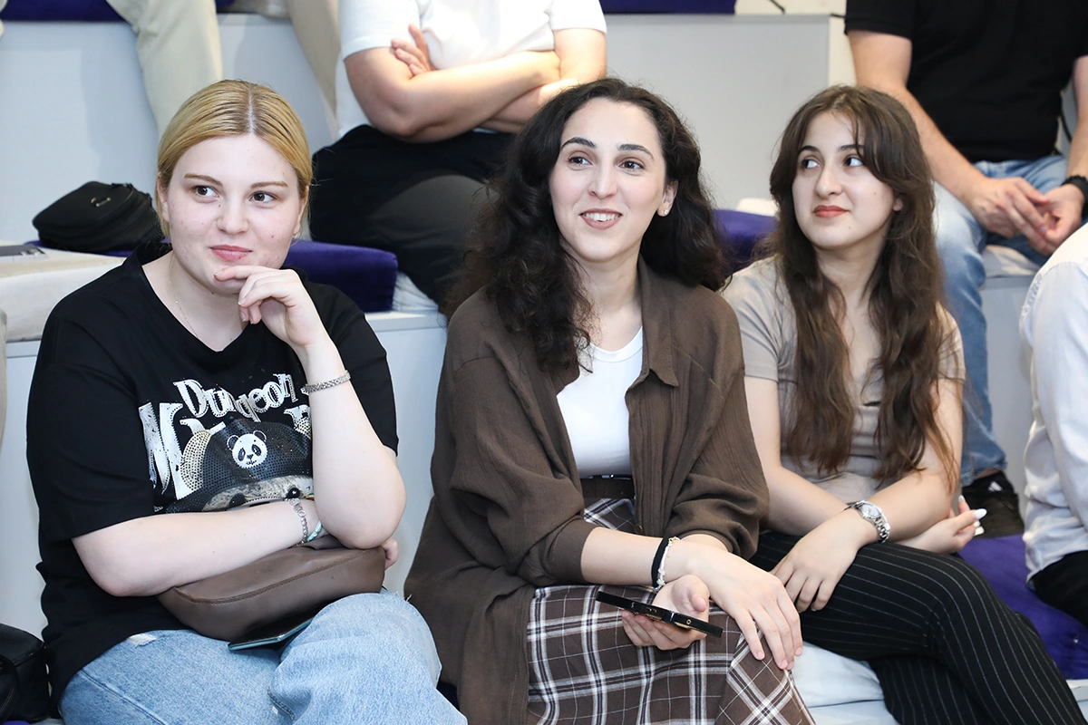 Silikon Vadisinin azərbaycanlı investoru Bakıda startaplara seminar keçdi - FOTO
