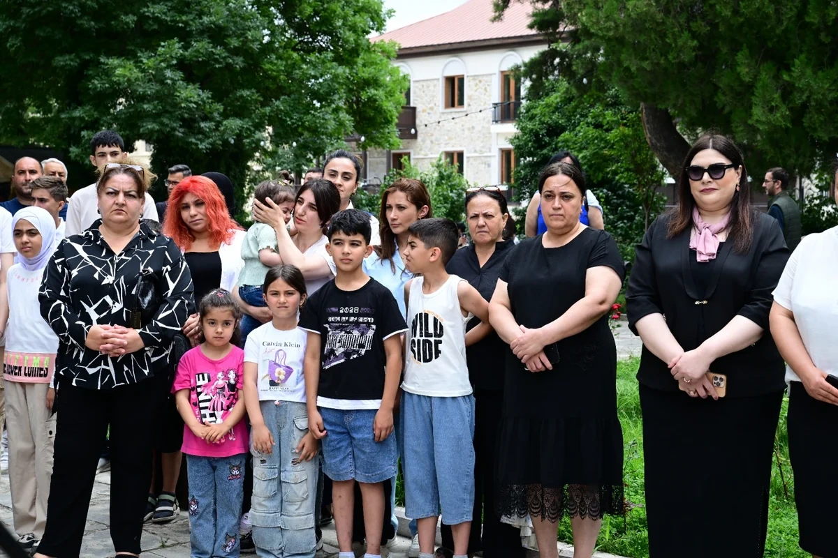 Şuşada "Kitab dayanacağı" istifadəyə verilib - FOTO