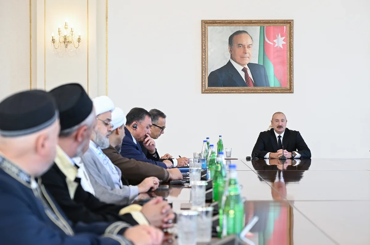 İlham Əliyev Bakıda keçirilən beynəlxalq konfransların iştirakçılarını qəbul etdi - FOTO