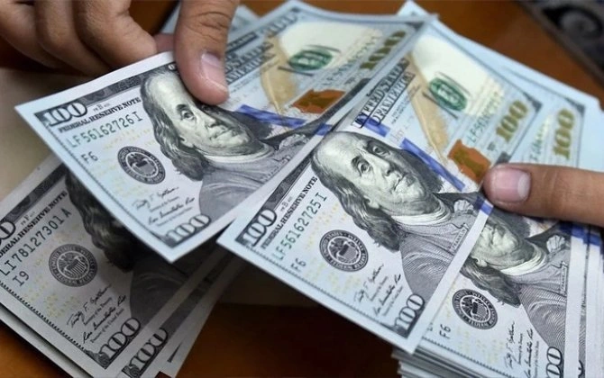 Dolların "şah dövrü" bitdi: Devalvasiya qorxusu arxada qalır - Manatın mövqeyi güclənir