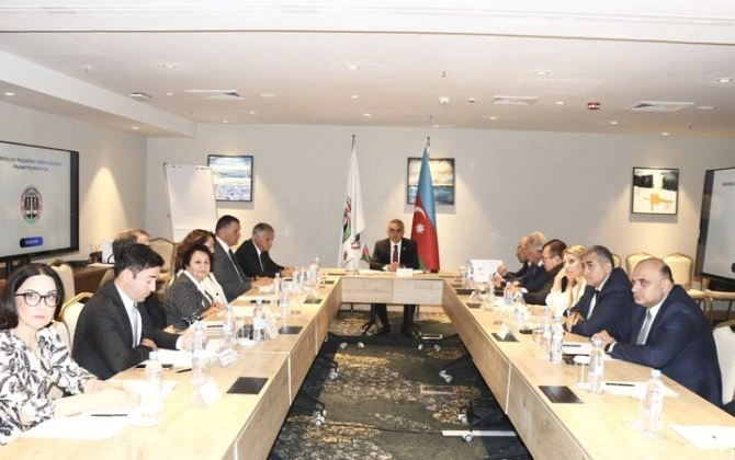 Bir vəkil kolegiyadan xaric edildi, ikisinə töhmət verildi