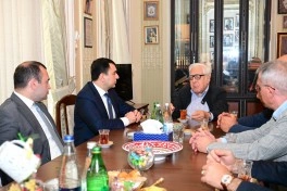 Mədəniyyət naziri Azərbaycan Yazıçılar Birliyinin sədri Anarla görüşüb