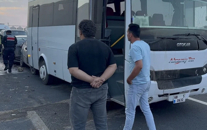 Qum fırtınası Türkiyədə zəncirvari qəzaya səbəb olub