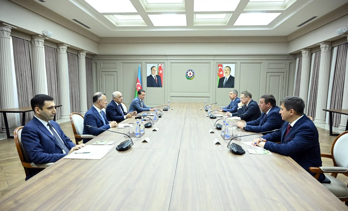 Əli Əsədov Rusiyanın səhiyyə naziri ilə görüşüb