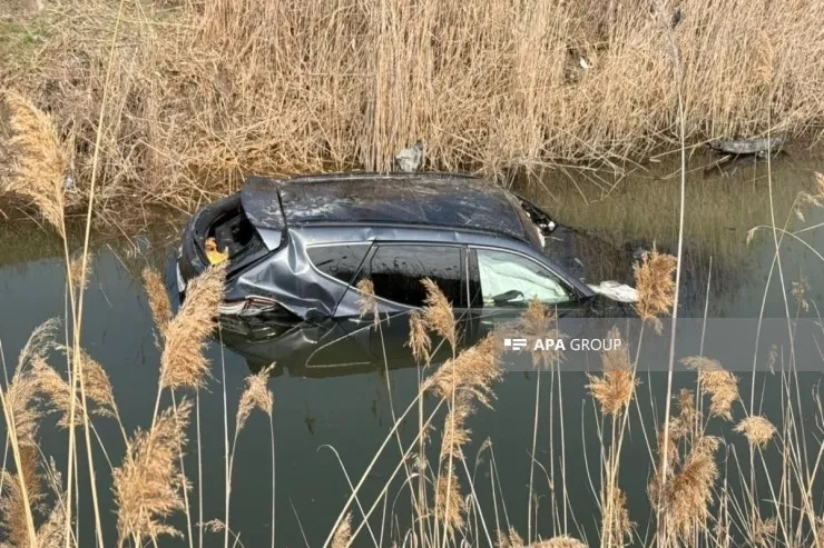 Zərdabda avtomobil su kanalına AŞDI: ÖLƏNLƏR VAR - YENİLƏNİB + FOTO