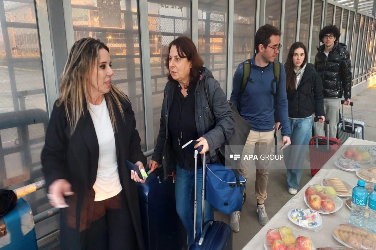 Çin və İtaliya vətəndaşları İrandan Azərbaycan sərhədi ilə təxliyə olunub - FOTO