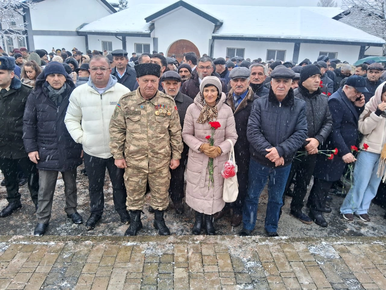 Azad Vətən Partiyası Bakıda və bölgələrdə 20 Yanvar şəhidlərinin xatirəsini yad edib - FOTO
