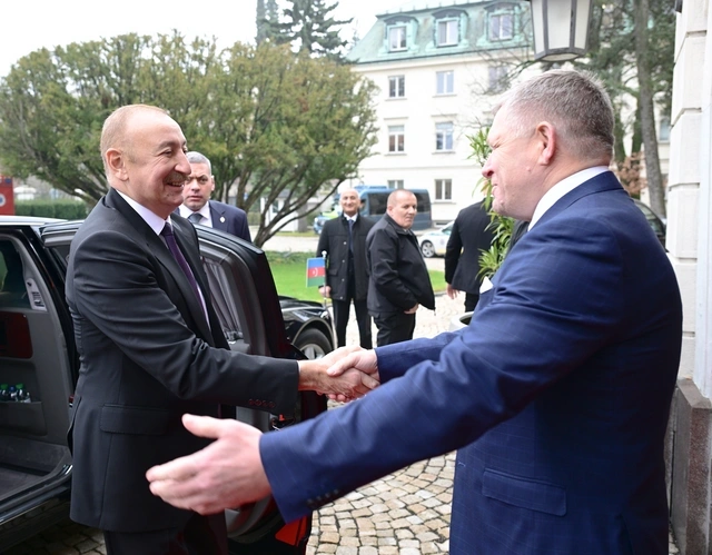 İlham Əliyevin Slovakiyanın baş naziri ilə təkbətək görüşü olub - FOTO - YENİLƏNİB