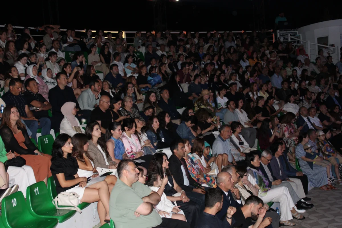 İlk dəfə Qəbələ Festivalında Azərbaycan kinofimlərindən musiqilər səsləndirilib - FOTO