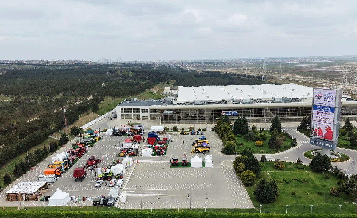 İlham Əliyev 19-cu "Caspian Agro Week" və 31-ci "InterFood Azerbaijan" sərgiləri ilə tanış olub - FOTO