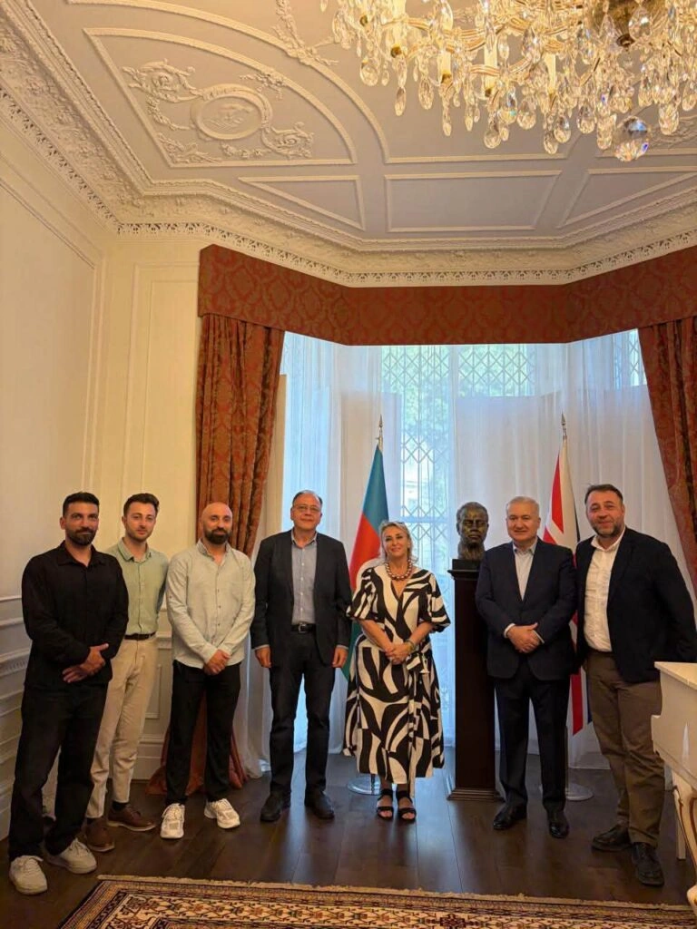 Azər Aydəmir Londonda səfirlə görüşdü - FOTO