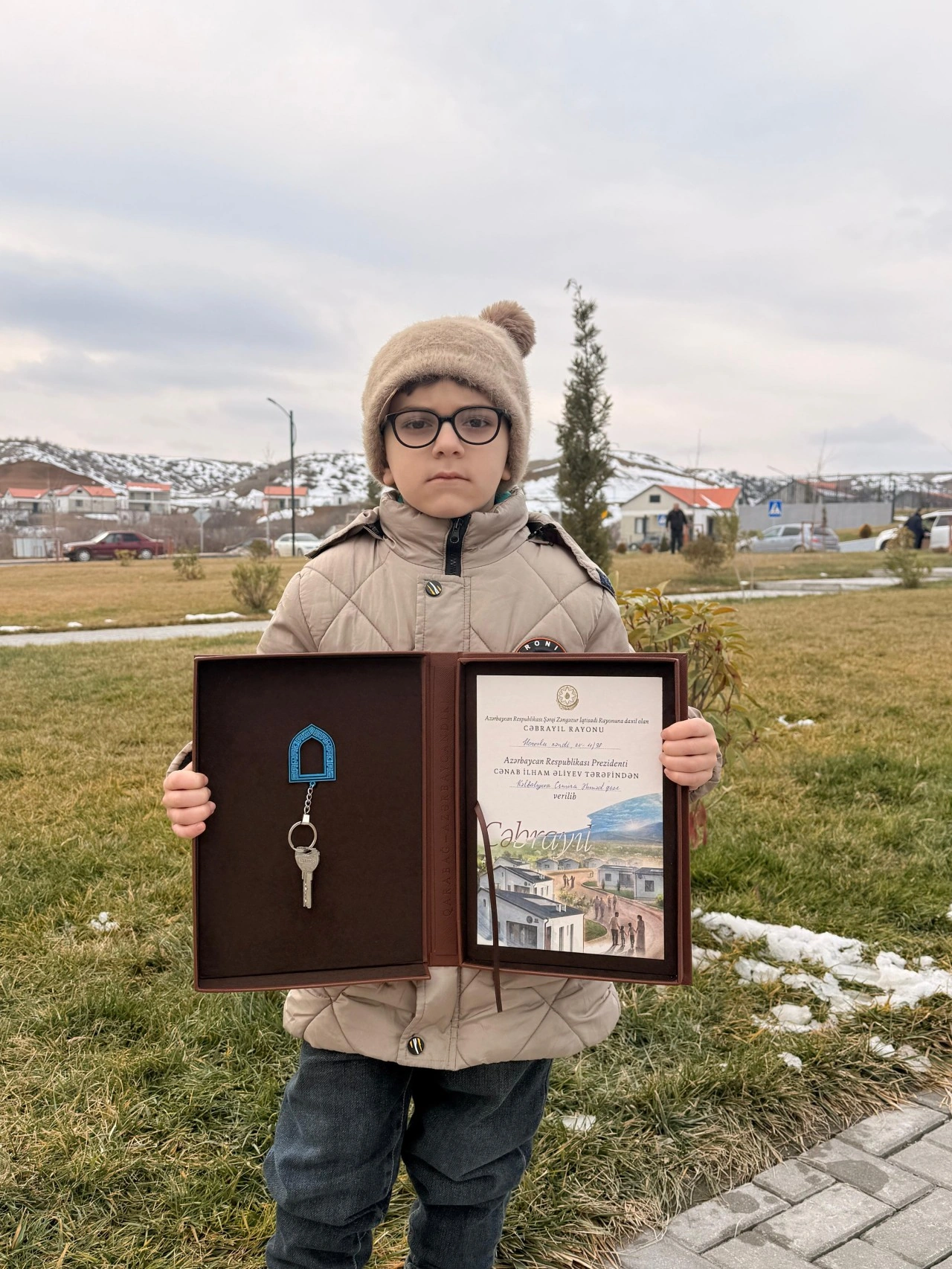 Cəbrayıl rayonunun Horovlu kəndinə çatan ailələrə evlərinin açarları təqdim olundu - FOTO